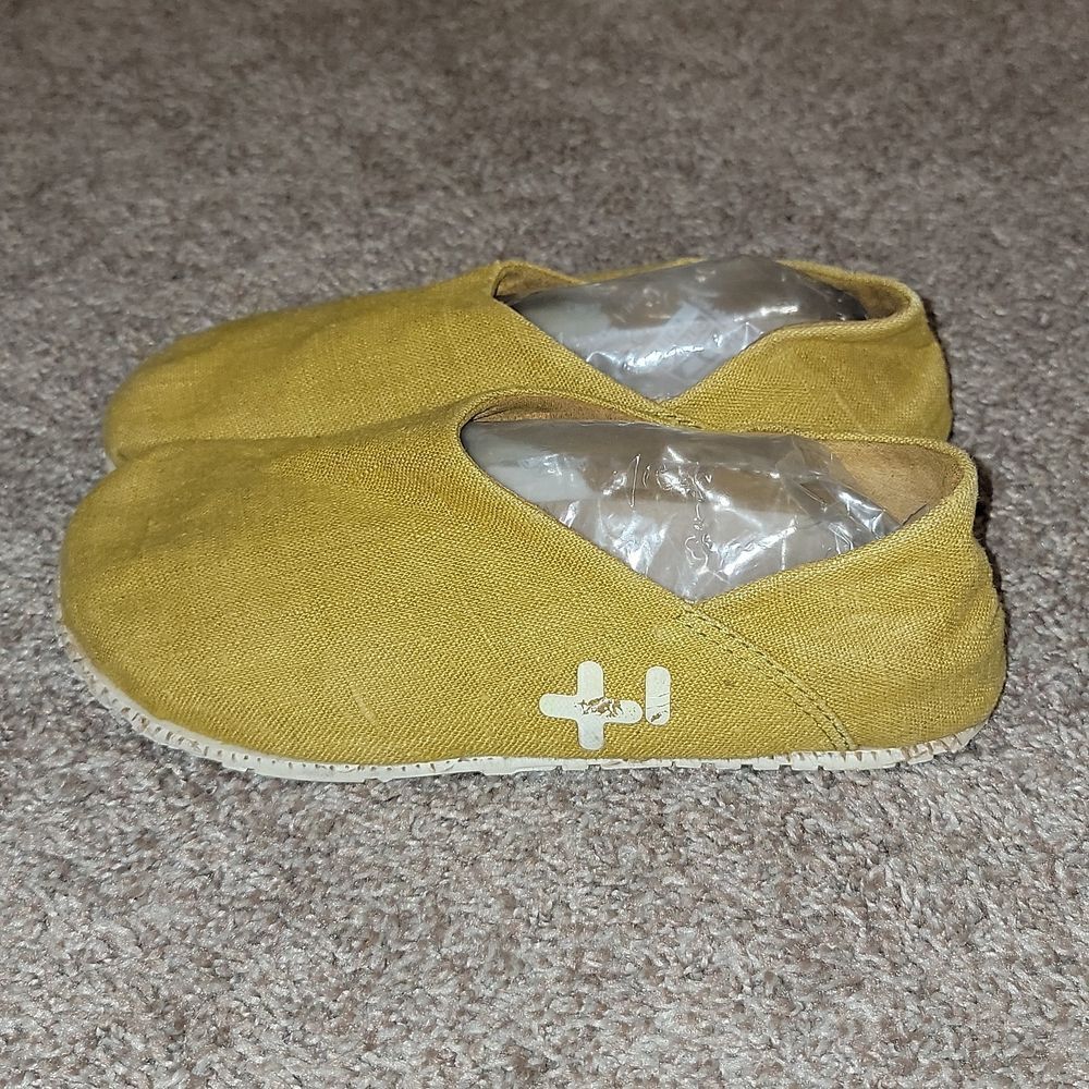 OTZ Cork Lite Espadrille Slip On Mustard Yellow Canvas Caveman Shoes Size 6.5 - Picture 2 of 10